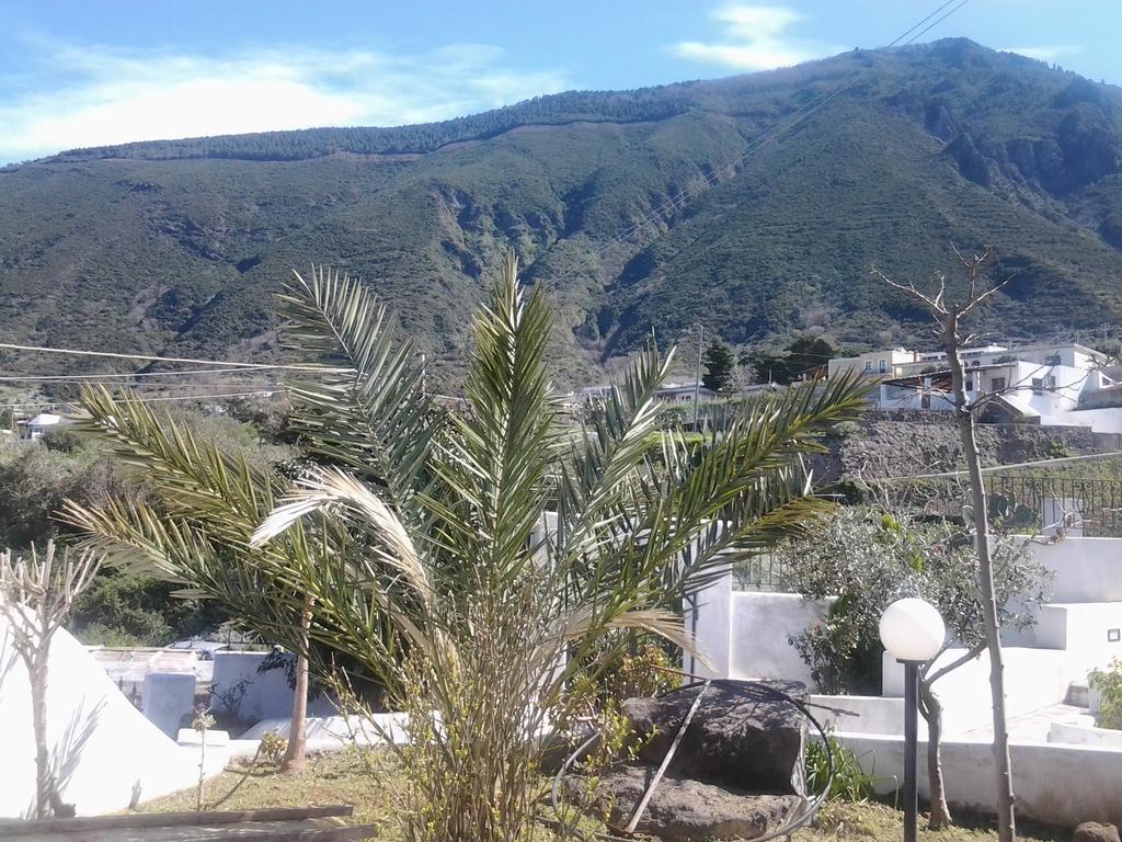 Case Vacanze Villa Lory Malfa  Exterior photo